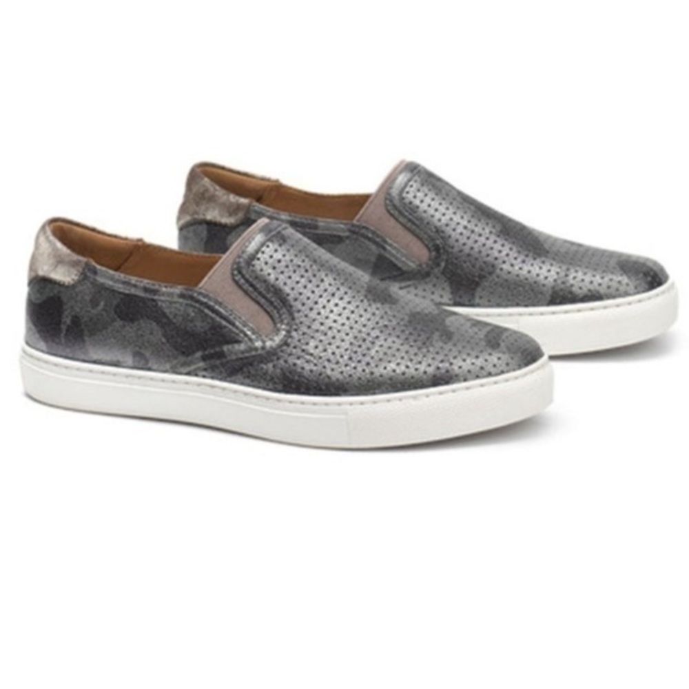 Trask Lillian Slip On Sneaker in Gray Camo Army Print Size 9.5